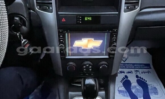 Buy Used Chevrolet Captiva White Car in Dakar in Dakar Buy Used Chevrolet Captiva White Car in Dakar in Dakar