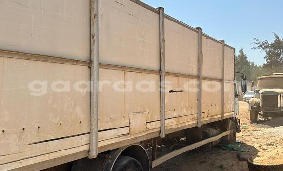 Buy Used Renault TRM 10000 White Truck in Dakar in Dakar Buy Used Renault TRM 10000 White Truck in Dakar in Dakar