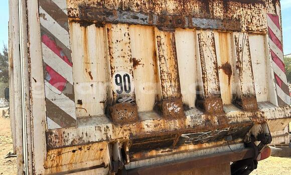 Buy Used Renault TRM 10000 White Truck in Dakar in Dakar Buy Used Renault TRM 10000 White Truck in Dakar in Dakar