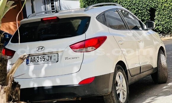 Dieundeu Occasion Hyundai Tucson White Auto in Dakar in Dakar Dieundeu Occasion Hyundai Tucson White Auto in Dakar in Dakar