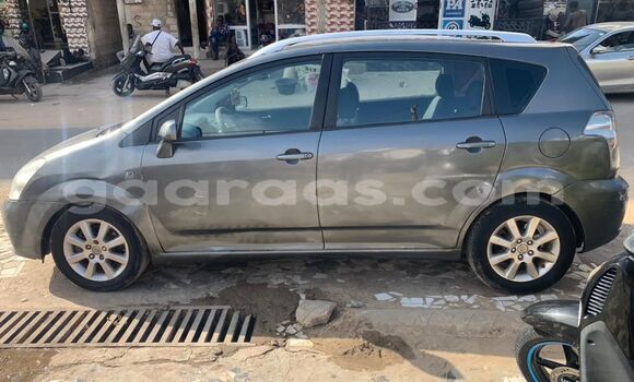 Dieundeu Occasion Toyota Verso Beige Auto in Dakar in Dakar Dieundeu Occasion Toyota Verso Beige Auto in Dakar in Dakar