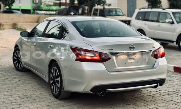 Buy Import Nissan Altima Silver Car in Dakar in Dakar Buy Import Nissan Altima Silver Car in Dakar in Dakar