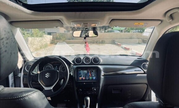 Acheter Occasion Voiture Suzuki Vitara Blanc à Dakar, Dakar Acheter Occasion Voiture Suzuki Vitara Blanc à Dakar, Dakar