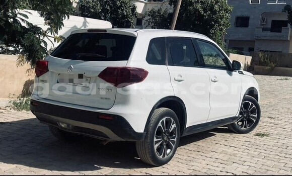 Acheter Occasion Voiture Suzuki Vitara Blanc à Dakar, Dakar Acheter Occasion Voiture Suzuki Vitara Blanc à Dakar, Dakar