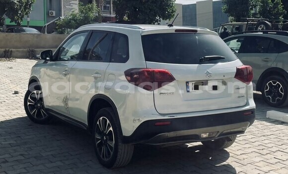 Acheter Occasion Voiture Suzuki Vitara Blanc à Dakar, Dakar Acheter Occasion Voiture Suzuki Vitara Blanc à Dakar, Dakar