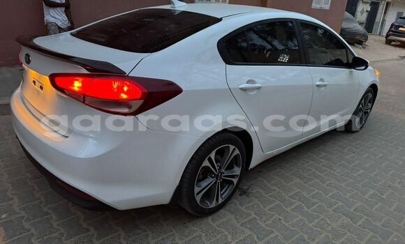 Acheter Occasion Voiture Kia Forte Blanc à Dakar, Dakar Acheter Occasion Voiture Kia Forte Blanc à Dakar, Dakar