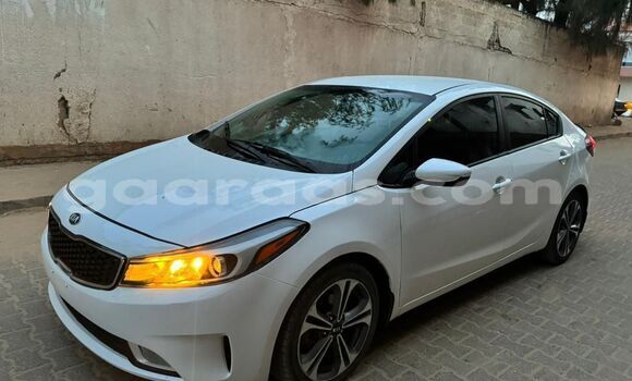 Acheter Occasion Voiture Kia Forte Blanc à Dakar, Dakar Acheter Occasion Voiture Kia Forte Blanc à Dakar, Dakar