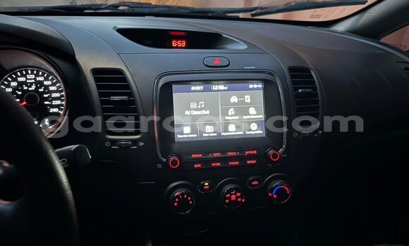 Acheter Occasion Voiture Kia Forte Blanc à Dakar, Dakar Acheter Occasion Voiture Kia Forte Blanc à Dakar, Dakar