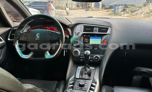 Acheter Occasion Voiture Citroen DS5 Noir à Dakar, Dakar Acheter Occasion Voiture Citroen DS5 Noir à Dakar, Dakar