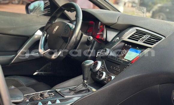 Acheter Occasion Voiture Citroen DS5 Noir à Dakar, Dakar Acheter Occasion Voiture Citroen DS5 Noir à Dakar, Dakar