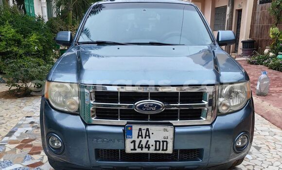 Acheter Occasion Voiture Ford Escape Bleu à Dakar, Dakar Acheter Occasion Voiture Ford Escape Bleu à Dakar, Dakar
