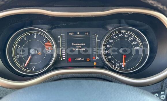 Acheter Occasion Voiture Jeep Cherokee Noir à Dakar, Dakar Acheter Occasion Voiture Jeep Cherokee Noir à Dakar, Dakar