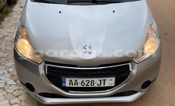 Acheter Occasion Voiture Peugeot 208 Gris à Dakar, Dakar Acheter Occasion Voiture Peugeot 208 Gris à Dakar, Dakar