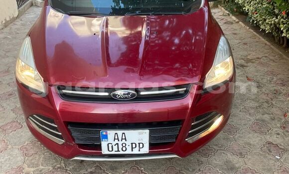 Buy Used Ford Escape Red Car in Dakar in Dakar