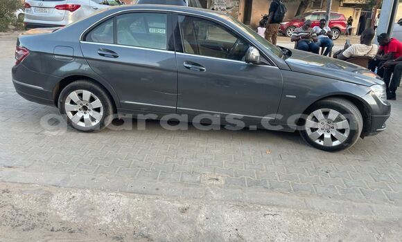 Acheter Occasion Voiture Mercedes‒Benz C-klasse Beige à Dakar, Dakar Acheter Occasion Voiture Mercedes‒Benz C-klasse Beige à Dakar, Dakar