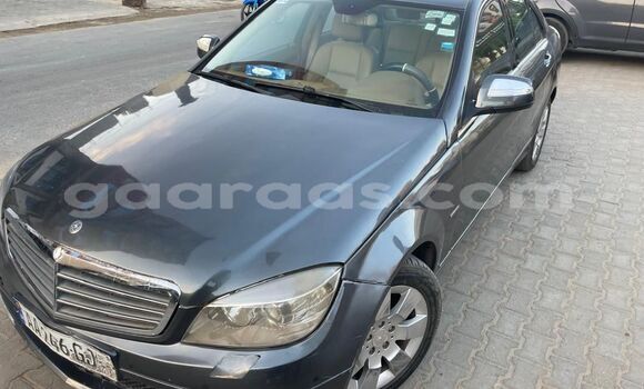 Acheter Occasion Voiture Mercedes‒Benz C-klasse Beige à Dakar, Dakar Acheter Occasion Voiture Mercedes‒Benz C-klasse Beige à Dakar, Dakar