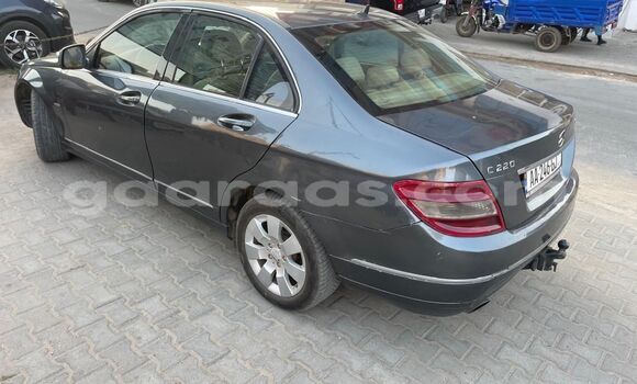 Acheter Occasion Voiture Mercedes‒Benz C-klasse Beige à Dakar, Dakar Acheter Occasion Voiture Mercedes‒Benz C-klasse Beige à Dakar, Dakar