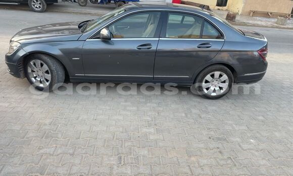 Acheter Occasion Voiture Mercedes‒Benz C-klasse Beige à Dakar, Dakar Acheter Occasion Voiture Mercedes‒Benz C-klasse Beige à Dakar, Dakar