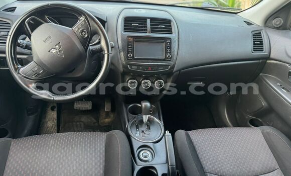 Acheter Import Voiture Mitsubishi Outlander Blanc à Dakar, Dakar Acheter Import Voiture Mitsubishi Outlander Blanc à Dakar, Dakar