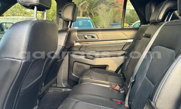 Acheter Import Voiture Ford Explorer Gris à Dakar, Dakar Acheter Import Voiture Ford Explorer Gris à Dakar, Dakar