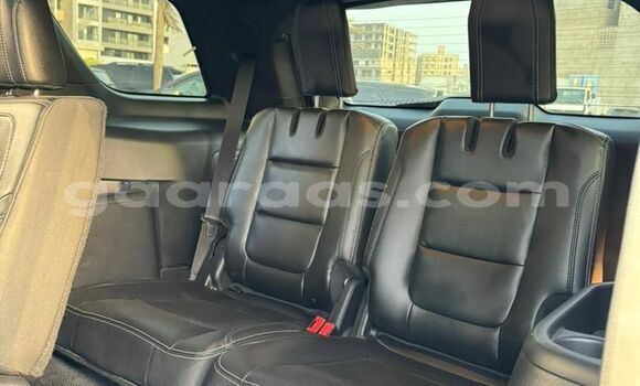 Acheter Import Voiture Ford Explorer Gris à Dakar, Dakar Acheter Import Voiture Ford Explorer Gris à Dakar, Dakar