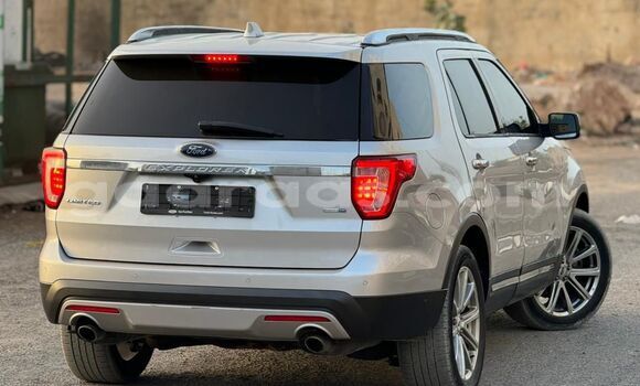 Acheter Import Voiture Ford Explorer Gris à Dakar, Dakar Acheter Import Voiture Ford Explorer Gris à Dakar, Dakar