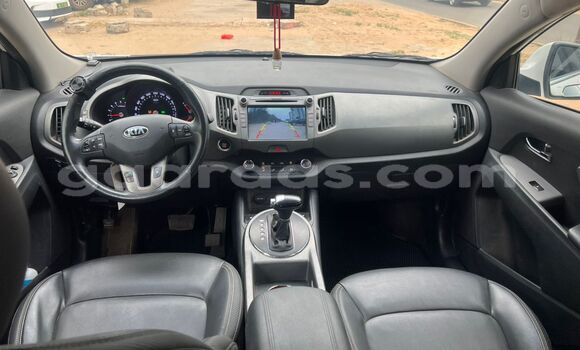 Dieundeu Occasion Kia Sportage White Auto in Dakar in Dakar Dieundeu Occasion Kia Sportage White Auto in Dakar in Dakar