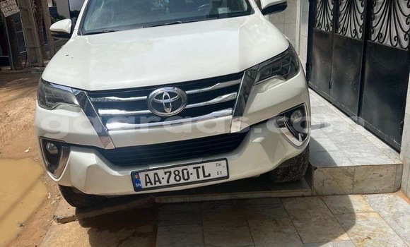 Acheter Occasion Voiture Toyota Fortuner Blanc à Dakar, Dakar Acheter Occasion Voiture Toyota Fortuner Blanc à Dakar, Dakar