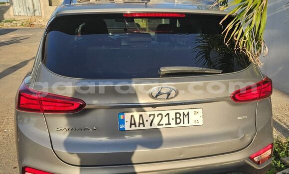 Acheter Occasion Voiture Hyundai Santa Fe Gris à Dakar, Dakar Acheter Occasion Voiture Hyundai Santa Fe Gris à Dakar, Dakar