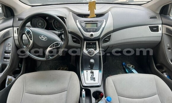 Buy Used Hyundai Elantra White Car in Dakar in Dakar Buy Used Hyundai Elantra White Car in Dakar in Dakar