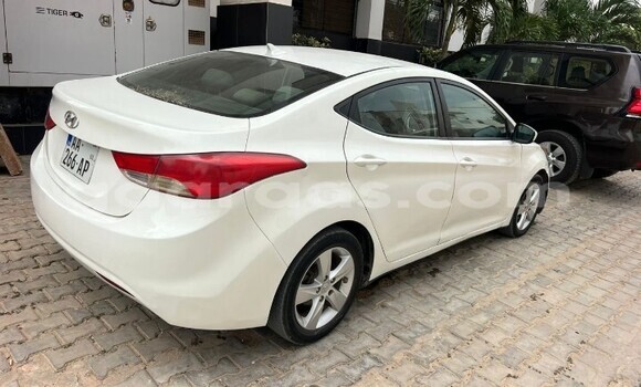 Buy Used Hyundai Elantra White Car in Dakar in Dakar Buy Used Hyundai Elantra White Car in Dakar in Dakar