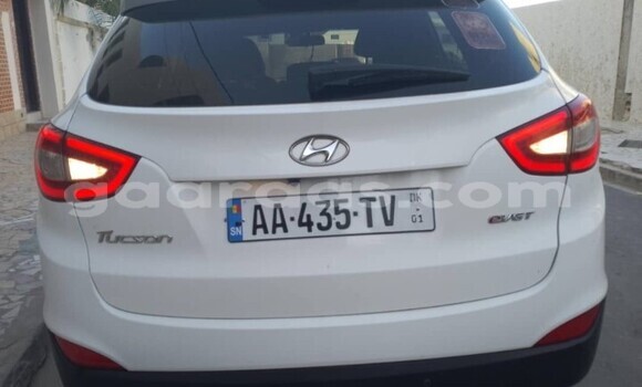 Buy Used Hyundai Tucson White Car in Dakar in Dakar Buy Used Hyundai Tucson White Car in Dakar in Dakar