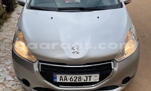 Acheter Occasion Voiture Peugeot 208 Gris à Dakar, Dakar Acheter Occasion Voiture Peugeot 208 Gris à Dakar, Dakar