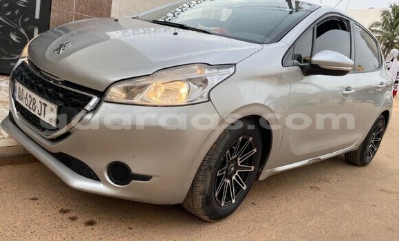 Acheter Occasion Voiture Peugeot 208 Gris à Dakar, Dakar Acheter Occasion Voiture Peugeot 208 Gris à Dakar, Dakar