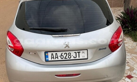Acheter Occasion Voiture Peugeot 208 Gris à Dakar, Dakar Acheter Occasion Voiture Peugeot 208 Gris à Dakar, Dakar