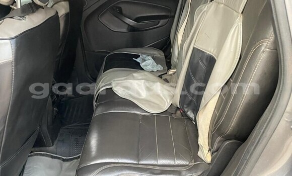 Acheter Occasion Voiture Ford Escape Autre à Dakar, Dakar Acheter Occasion Voiture Ford Escape Autre à Dakar, Dakar