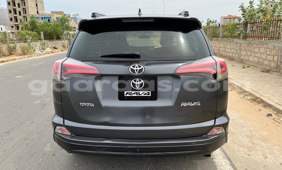 Acheter Occasion Voiture Toyota RAV4 Gris à Rufisque, Dakar Acheter Occasion Voiture Toyota RAV4 Gris à Rufisque, Dakar