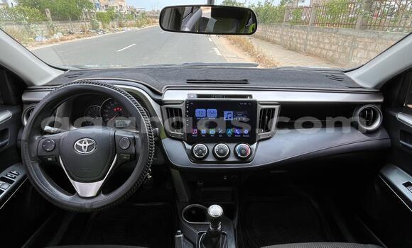 Acheter Occasion Voiture Toyota RAV4 Gris à Rufisque, Dakar Acheter Occasion Voiture Toyota RAV4 Gris à Rufisque, Dakar