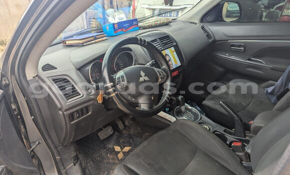 Buy Used Mitsubishi RVR Silver Car in Dakar in Dakar Buy Used Mitsubishi RVR Silver Car in Dakar in Dakar