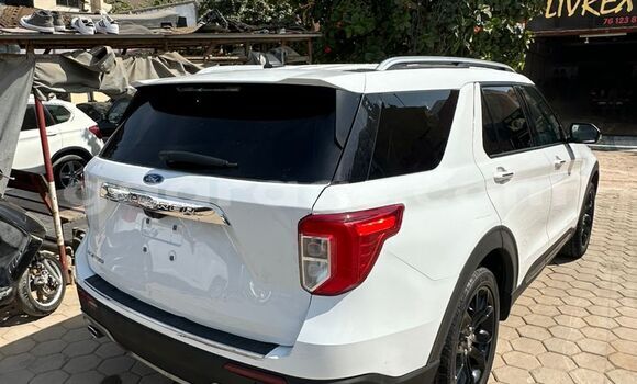 Buy Import Ford Explorer White Car in Dakar in Dakar Buy Import Ford Explorer White Car in Dakar in Dakar