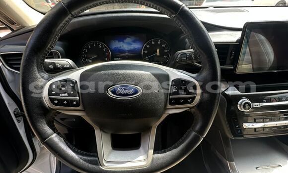 Buy Import Ford Explorer White Car in Dakar in Dakar Buy Import Ford Explorer White Car in Dakar in Dakar