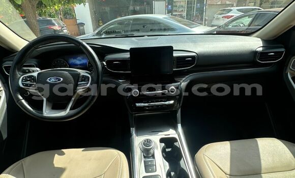 Buy Import Ford Explorer White Car in Dakar in Dakar Buy Import Ford Explorer White Car in Dakar in Dakar