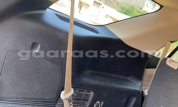 Buy Import Ford Explorer White Car in Dakar in Dakar Buy Import Ford Explorer White Car in Dakar in Dakar