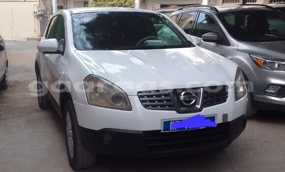 Buy Used Nissan Qashqai White Car in Dakar in Dakar Buy Used Nissan Qashqai White Car in Dakar in Dakar