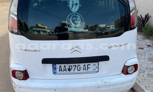 Acheter Occasion Voiture Citroen C3 Picasso Blanc à Dakar, Dakar Acheter Occasion Voiture Citroen C3 Picasso Blanc à Dakar, Dakar