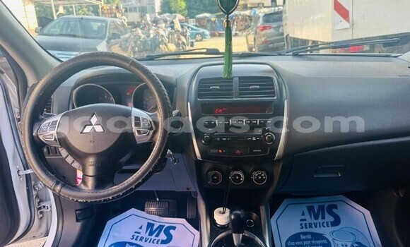 Buy Used Mitsubishi RVR White Car in Dakar in Dakar Buy Used Mitsubishi RVR White Car in Dakar in Dakar