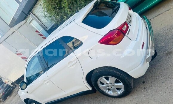 Buy Used Mitsubishi RVR White Car in Dakar in Dakar Buy Used Mitsubishi RVR White Car in Dakar in Dakar