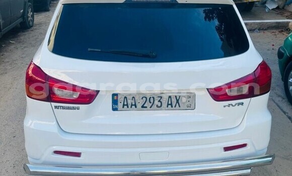 Buy Used Mitsubishi RVR White Car in Dakar in Dakar Buy Used Mitsubishi RVR White Car in Dakar in Dakar