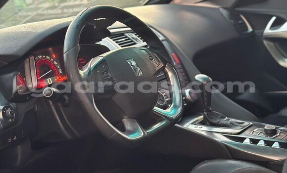 Acheter Occasion Voiture Citroen DS5 Noir à Dakar, Dakar Acheter Occasion Voiture Citroen DS5 Noir à Dakar, Dakar