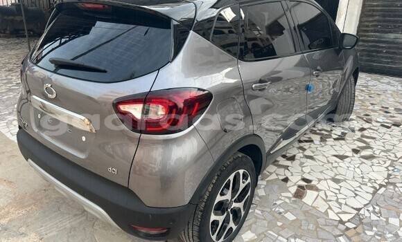 Acheter Occasion Voiture Renault Captur Gris à Dakar, Dakar Acheter Occasion Voiture Renault Captur Gris à Dakar, Dakar
